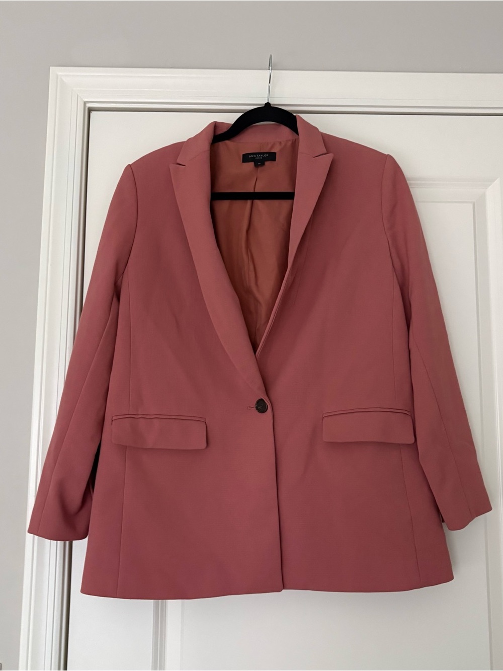 Ann Taylor Women’s Rose Pink Single Button Formal Blazer